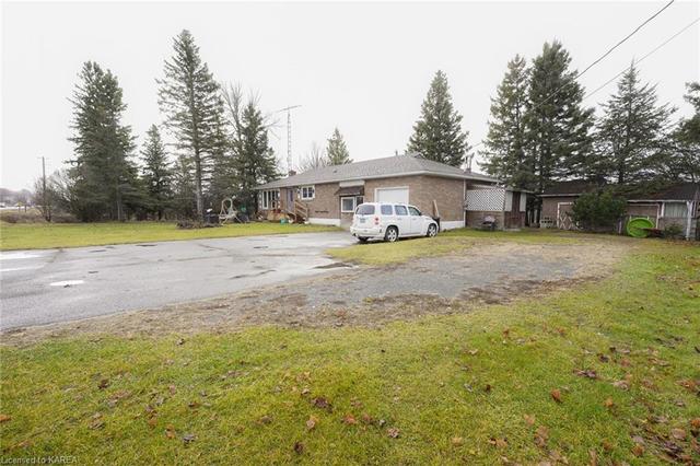 3763 Highway 38, House detached with 4 bedrooms, 1 bathrooms and 13 parking in South Frontenac ON | Image 33