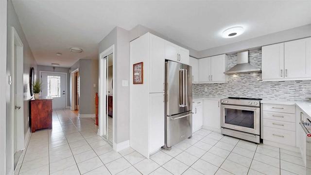 298 Marble Pl, House attached with 3 bedrooms, 3 bathrooms and 3 parking in Newmarket ON | Image 33