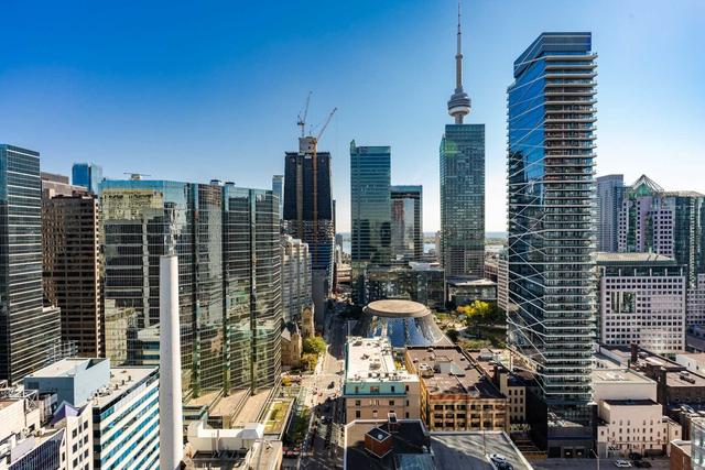 2808 - 126 Simcoe St, Condo with 3 bedrooms, 2 bathrooms and 1 parking in Toronto ON | Image 22
