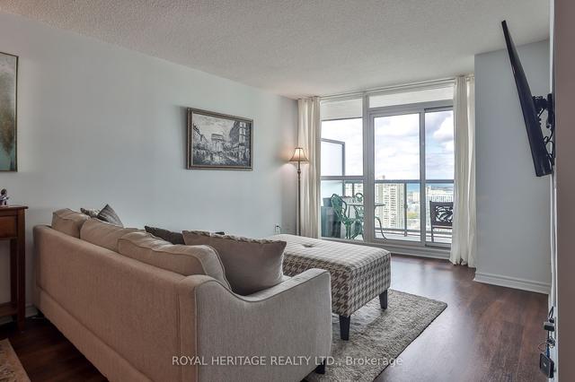 3712 - 19 Grand Trunk Cres, Condo with 1 bedrooms, 1 bathrooms and 1 parking in Toronto ON | Image 6