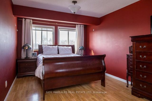 53 Larraine Ave, Townhouse with 4 bedrooms, 2 bathrooms and 4 parking in Hamilton ON | Image 21
