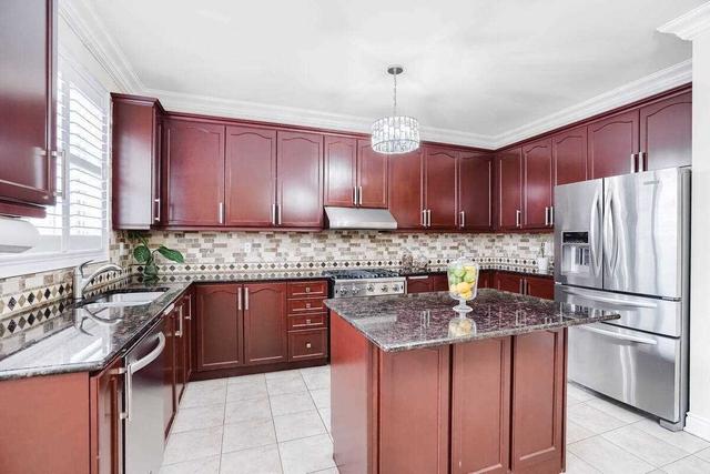 27 Brucefield Crt, House detached with 5 bedrooms, 6 bathrooms and 6 parking in Whitchurch Stouffville ON | Image 32