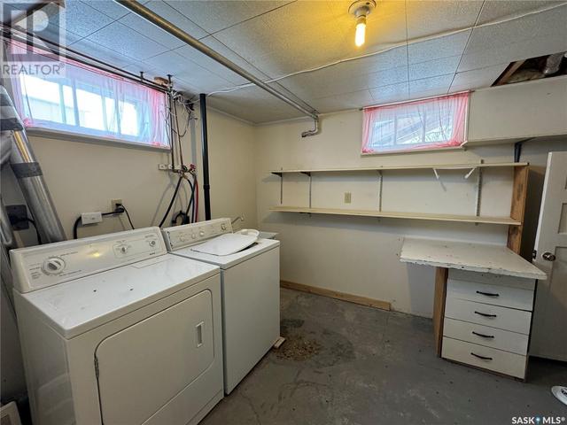 306 3rd Avenue W, House detached with 3 bedrooms, 2 bathrooms and null parking in Biggar SK | Image 16