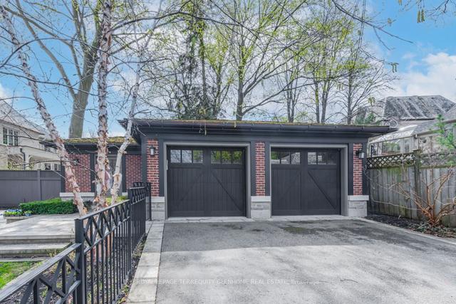 140 Dinnick Cres, House detached with 4 bedrooms, 6 bathrooms and 6 parking in Toronto ON | Image 24