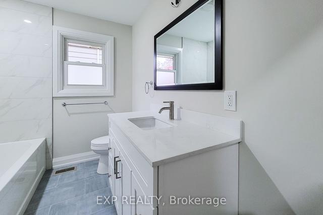 81 West 25th St, House detached with 3 bedrooms, 1 bathrooms and 2 parking in Hamilton ON | Image 5