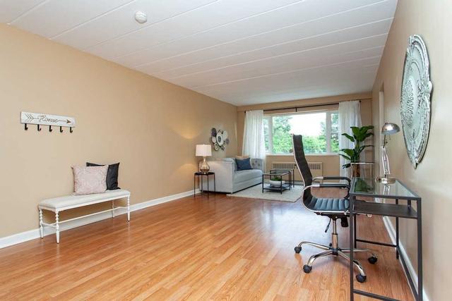 7 - 2422 New St, Condo with 2 bedrooms, 1 bathrooms and 1 parking in Burlington ON | Image 4