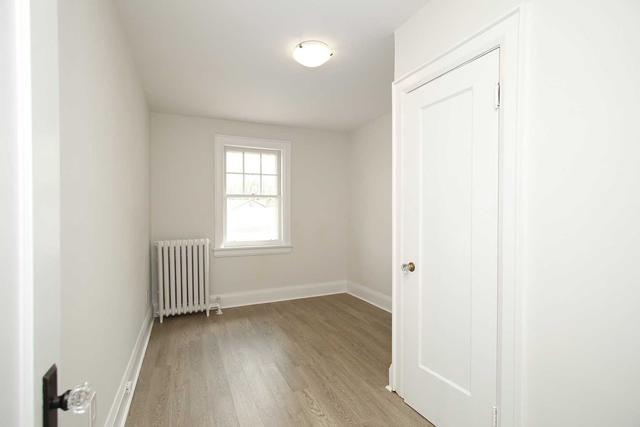 44 Melrose Ave, House detached with 4 bedrooms, 1 bathrooms and 1 parking in Toronto ON | Image 19