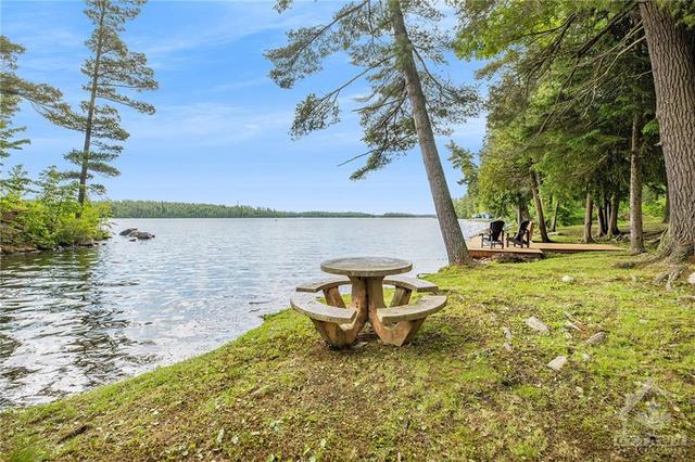 2 North Shore White Lake North, House detached with 2 bedrooms, 1 bathrooms and null parking in Greater Madawaska ON | Image 25