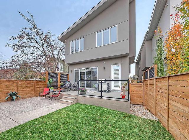 531 36 Street Sw, House detached with 5 bedrooms, 3 bathrooms and 4 parking in Calgary AB | Image 47