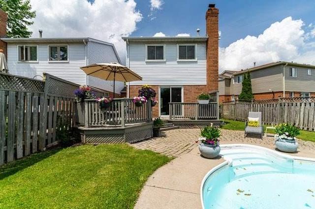 2060 Glenada Cres, House attached with 3 bedrooms, 3 bathrooms and 3 parking in Oakville ON | Image 24