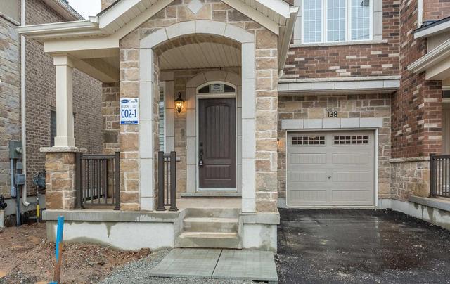 138 Kaitting Tr, House attached with 3 bedrooms, 3 bathrooms and 1 parking in Oakville ON | Image 2