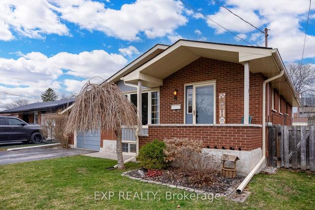 27 Robertson Lane, House detached with 3 bedrooms, 2 bathrooms and 3 parking in Belleville ON | Image 1
