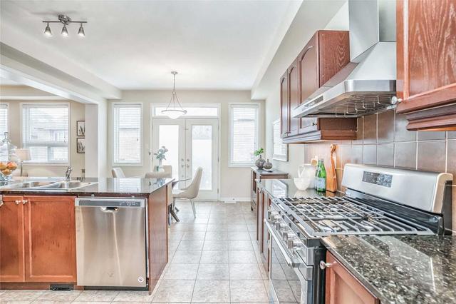 8 Solway Cres, House detached with 5 bedrooms, 5 bathrooms and 6 parking in Ajax ON | Image 6