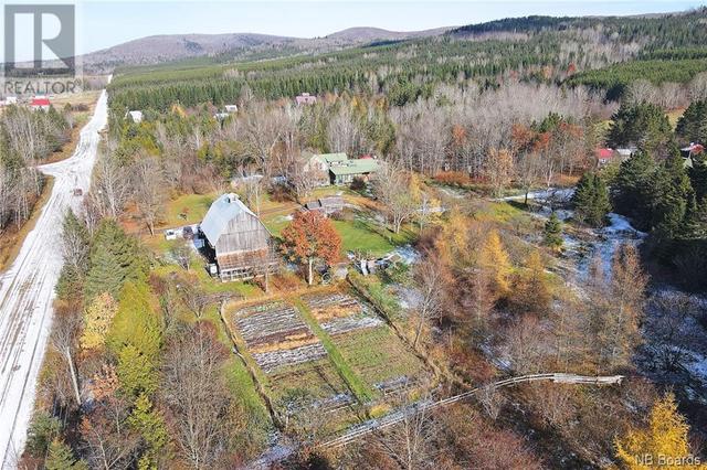 125 South Knowlesville Road, House detached with 5 bedrooms, 2 bathrooms and null parking in Brighton NB | Image 2