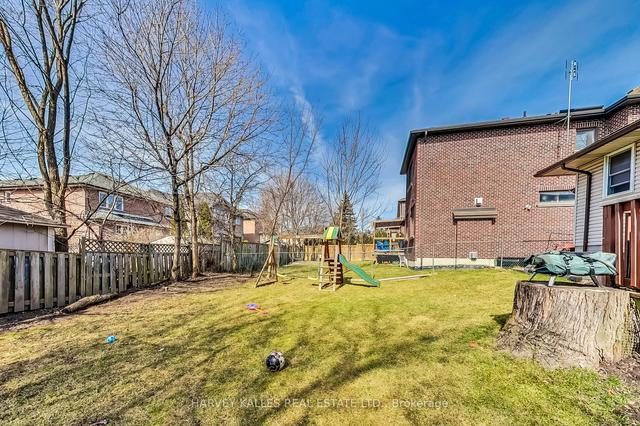 14 Almington St, House detached with 3 bedrooms, 3 bathrooms and 5 parking in Toronto ON | Image 33