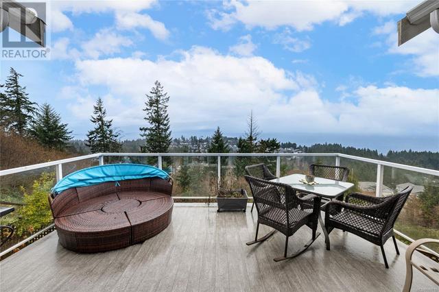 4672 Laguna Way, House detached with 6 bedrooms, 4 bathrooms and 2 parking in Nanaimo BC | Image 2