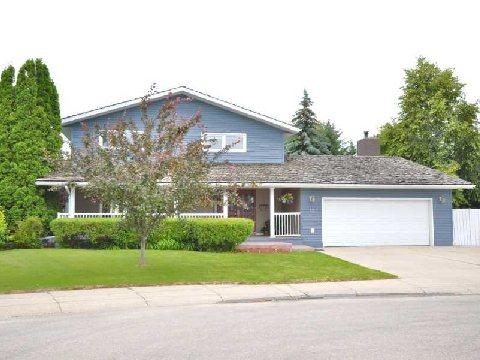 43 Bluebell Cres, House detached with 3 bedrooms, 4 bathrooms and 3 parking in Moose Jaw SK | Image 1