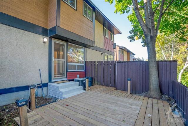 24 Mcclintock Way, Townhouse with 3 bedrooms, 3 bathrooms and 1 parking in Ottawa ON | Image 23