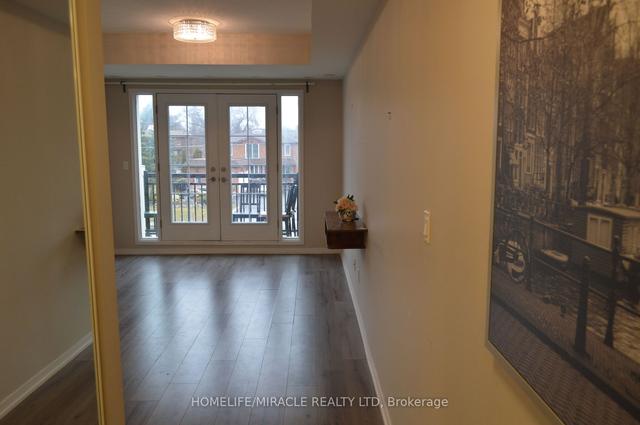 e 10 - 26 Bruce St N, Townhouse with 2 bedrooms, 2 bathrooms and 1 parking in Vaughan ON | Image 10