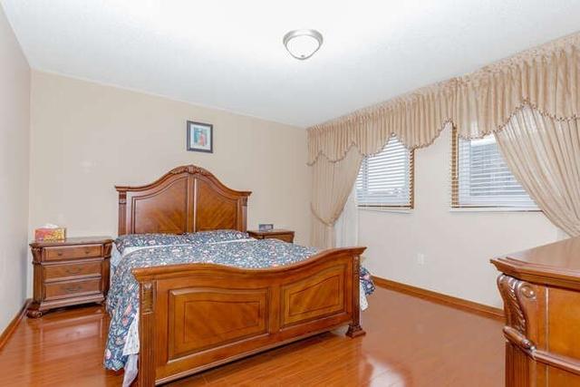 31 Blackmere Circ, House detached with 4 bedrooms, 4 bathrooms and 6 parking in Brampton ON | Image 17