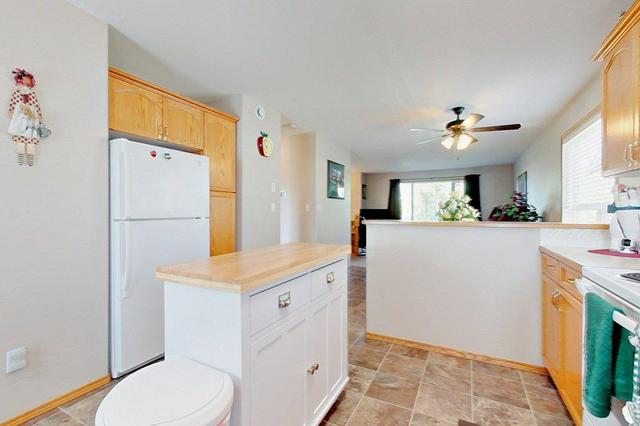 11 Kerr Close, House detached with 3 bedrooms, 2 bathrooms and 2 parking in Red Deer AB | Image 4