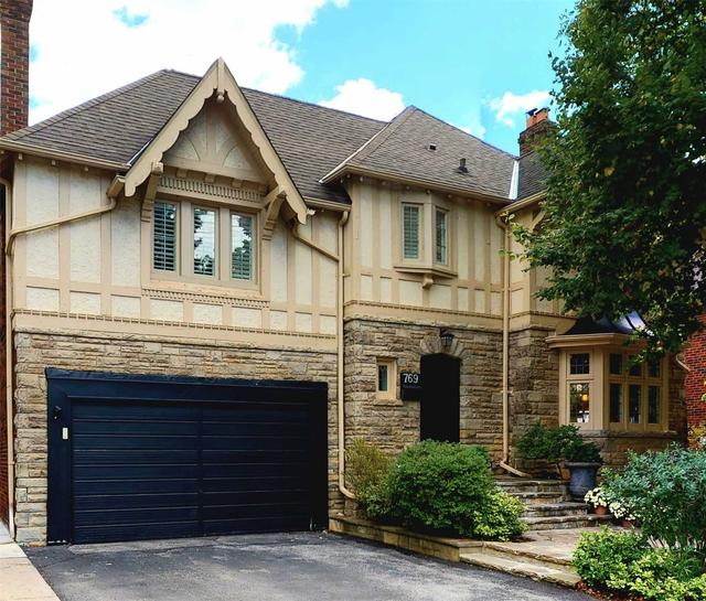 769 Spadina Rd, House detached with 4 bedrooms, 3 bathrooms and 5 parking in Toronto ON | Image 1