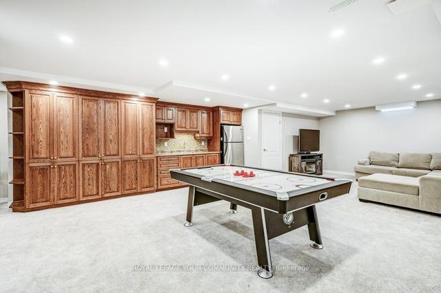 809 Landresse Crt, House detached with 5 bedrooms, 5 bathrooms and 12 parking in Newmarket ON | Image 21