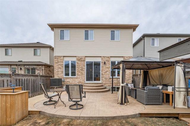 7 Penfold Dr, House detached with 2 bedrooms, 4 bathrooms and 3 parking in Guelph ON | Image 33