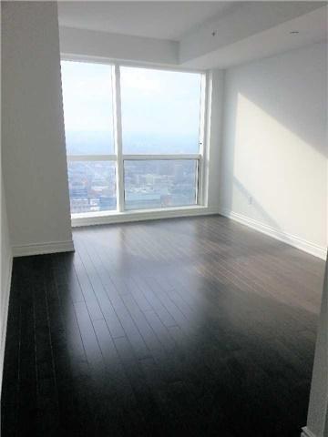 6110 - 388 Yonge St, Condo with 2 bedrooms, 2 bathrooms and 1 parking in Toronto ON | Image 7