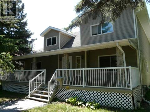 5804 44 Avenue, House detached with 4 bedrooms, 3 bathrooms and 5 parking in Red Deer AB | Card Image