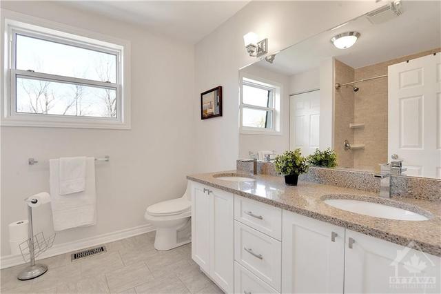 5452 Woodeden Drive, House detached with 3 bedrooms, 3 bathrooms and 4 parking in Ottawa ON | Image 21