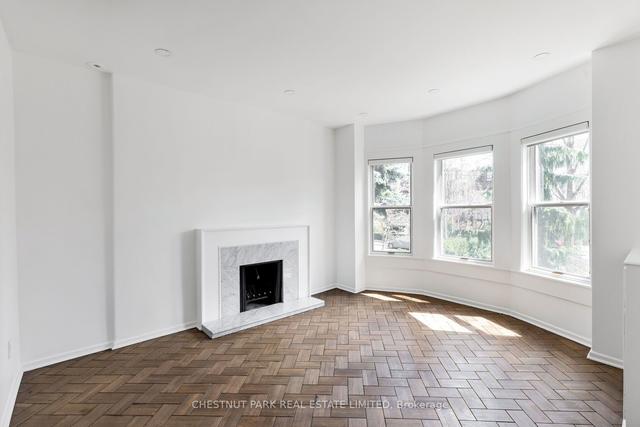 70 Roxborough St W, House semidetached with 4 bedrooms, 4 bathrooms and 2 parking in Toronto ON | Image 34