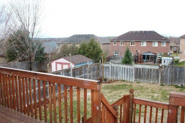 8 Trask Dr, House detached with 2 bedrooms, 2 bathrooms and 2 parking in Barrie ON | Image 4