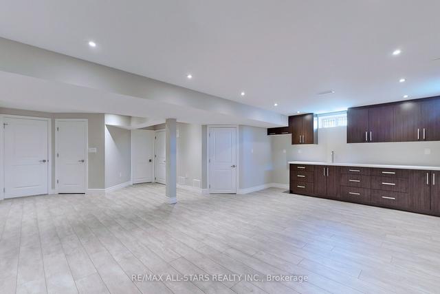 2 Sangria Crt, House detached with 5 bedrooms, 7 bathrooms and 10 parking in Vaughan ON | Image 29