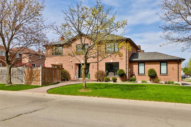 543 Avonwick Ave, House detached with 3 bedrooms, 4 bathrooms and 6 parking in Mississauga ON | Image 1