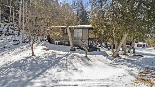 2314 Soyers Lake Rd, House detached with 1 bedrooms, 2 bathrooms and 10 parking in Minden Hills ON | Image 1