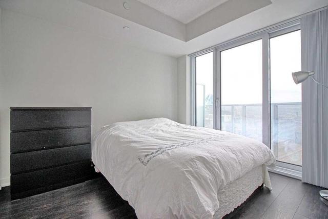 5405 - 100 Harbour St, Condo with 1 bedrooms, 1 bathrooms and 1 parking in Toronto ON | Image 4