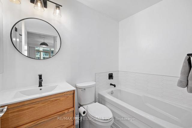 710 - 58 Marine Parade Dr, Condo with 2 bedrooms, 2 bathrooms and 1 parking in Toronto ON | Image 9