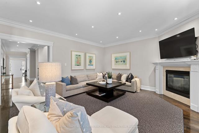 10 Governors Rd, House detached with 4 bedrooms, 5 bathrooms and 3 parking in Toronto ON | Image 4