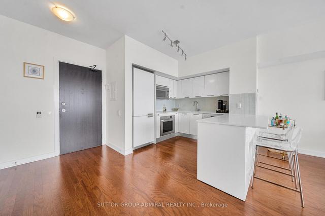 3306 - 33 Charles St E, Condo with 2 bedrooms, 2 bathrooms and 1 parking in Toronto ON | Image 23