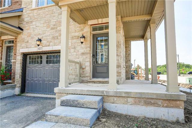 411 Hardwick Common, House attached with 3 bedrooms, 3 bathrooms and 1 parking in Oakville ON | Image 2