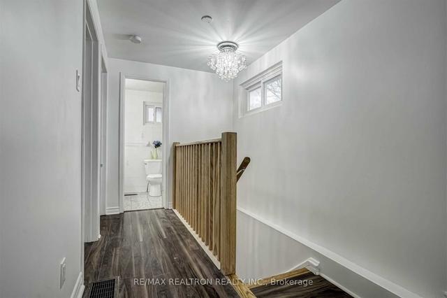 33 Mosque Cres, House detached with 3 bedrooms, 4 bathrooms and 1 parking in Toronto ON | Image 10