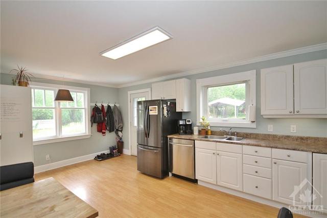6498 Fourth Line Road, House detached with 3 bedrooms, 1 bathrooms and 6 parking in Ottawa ON | Image 10