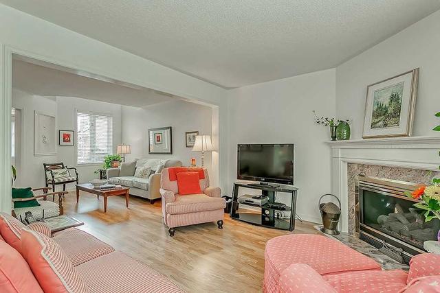 3 - 2145 Country Club Dr, Townhouse with 3 bedrooms, 3 bathrooms and 4 parking in Burlington ON | Image 30