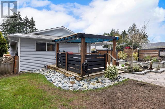 2739 Camcrest Dr, House detached with 3 bedrooms, 1 bathrooms and 6 parking in Nanaimo BC | Image 32