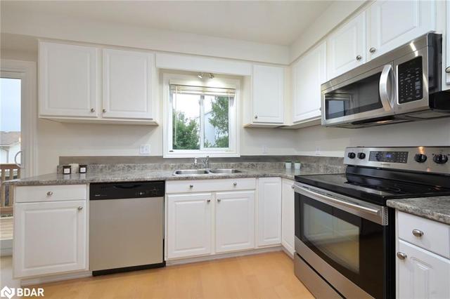 225 Baker Street, House attached with 2 bedrooms, 1 bathrooms and 3 parking in Waterloo ON | Image 25