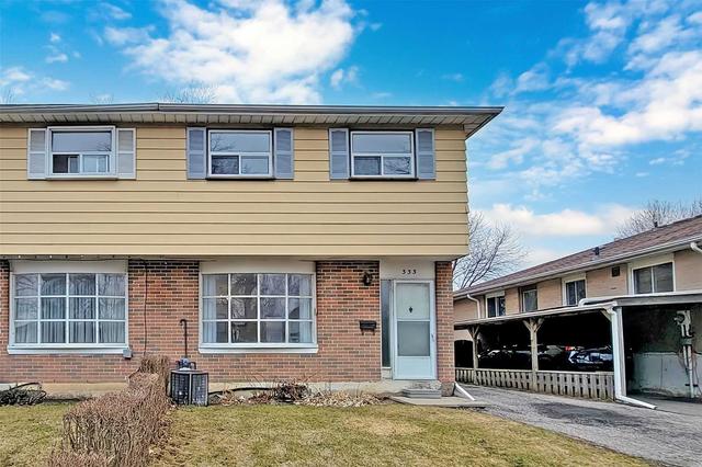 333 Hollyberry Tr, House semidetached with 4 bedrooms, 2 bathrooms and 3 parking in Toronto ON | Image 1