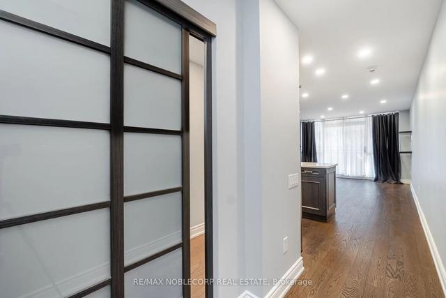 500 - 33 Sheppard Ave E, Condo with 1 bedrooms, 1 bathrooms and 1 parking in Toronto ON | Image 3