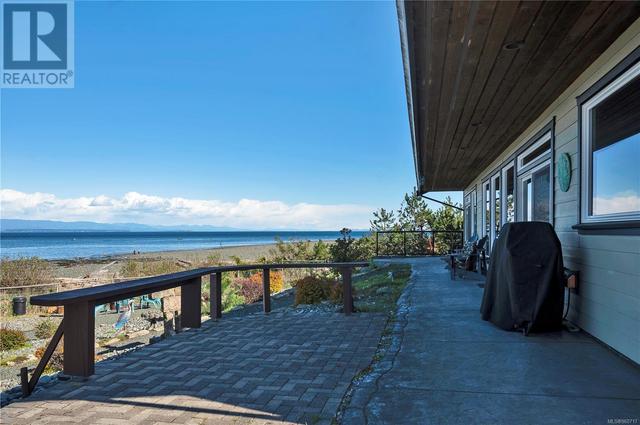 2345 Island Hwy S, House detached with 3 bedrooms, 3 bathrooms and 6 parking in Campbell River BC | Image 37
