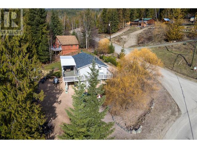 2715 Fraser Road, House other with 3 bedrooms, 3 bathrooms and 6 parking in Columbia Shuswap F BC | Image 37
